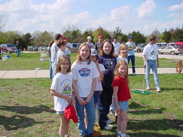 At games, Clare, Kaitlyn, Caitlin, Stephanie, Caty and Hilary.JPG